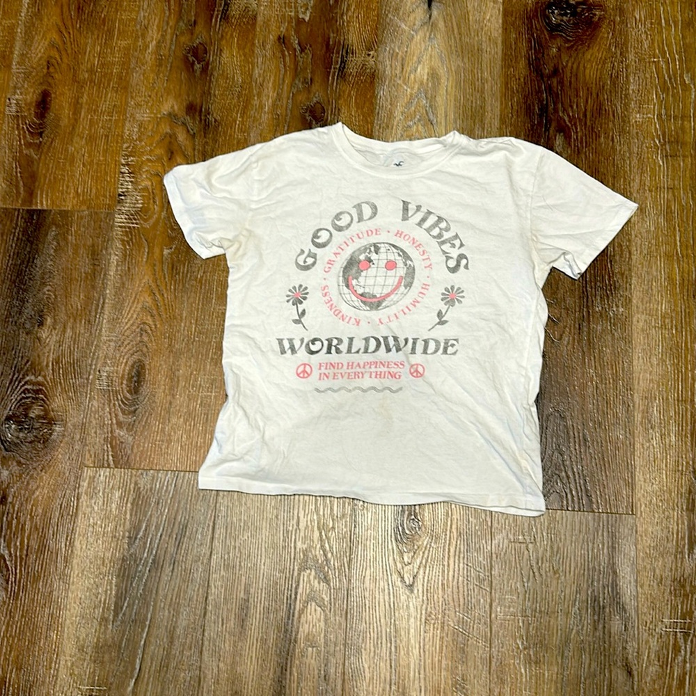 GRAPIC TEE!! WORN ONCE!!